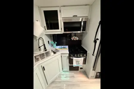 Rosa's Winnebago 3033BH Travel Trailer