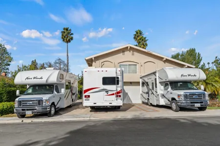 2019Thor Four Winds 23U E4