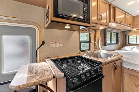 2019Thor Four Winds 23U E4