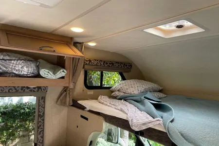 2019Thor Four Winds 23U E4