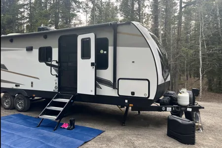 Zivot - Cruiser RV Radiance