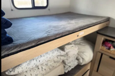 Zivot - Cruiser RV Radiance