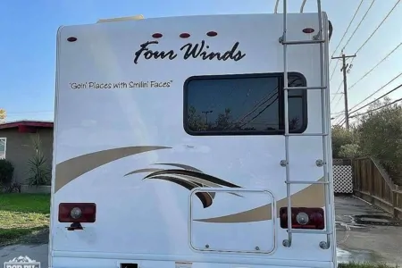 Great Deal Thor Motor Coach Four Winds 23U Class C (Temecula Area)
