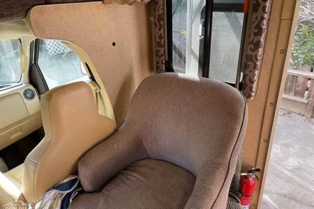 Great Deal Thor Motor Coach Four Winds 23U Class C (Temecula Area)