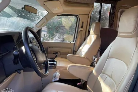 Great Deal Thor Motor Coach Four Winds 23U Class C (Temecula Area)