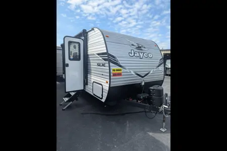 Sunny Daze Jayco Jayflight SLX 175BH Travel Trailer