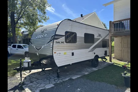 Sunny Daze Jayco Jayflight SLX 175BH Travel Trailer