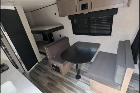 Sunny Daze Jayco Jayflight SLX 175BH Travel Trailer