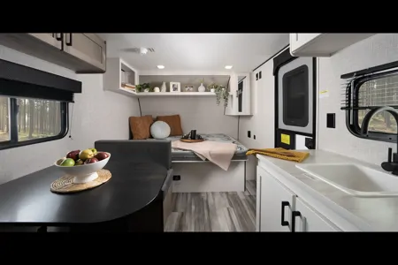 Sunny Daze Jayco Jayflight SLX 175BH Travel Trailer