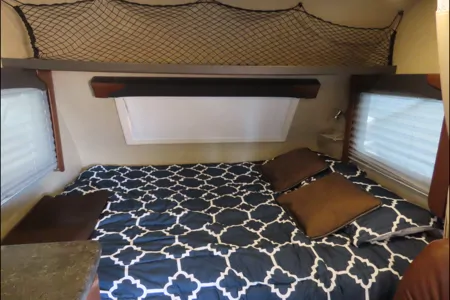Cozy Travel Trailer for 2