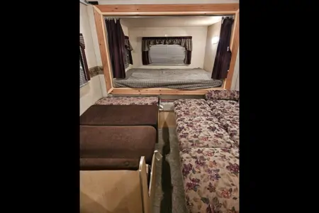 23ft Travel Trailer sleeps8