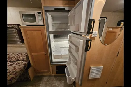 23ft Travel Trailer sleeps8
