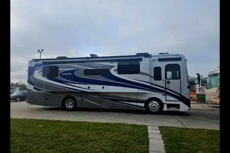 2022 Fleetwood Frontier 34GT Class A