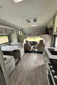 Viola's Thor Motor Coach Four Winds 25V Class C