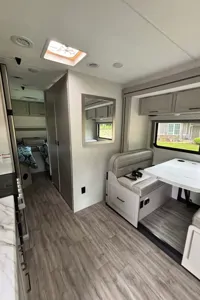 Viola's Thor Motor Coach Four Winds 25V Class C