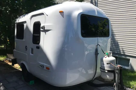 Yvan Uhaul 13 pieds Mini-roulotte