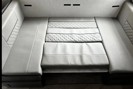 Family Friendly with a Master Bathroom 34'Trailer