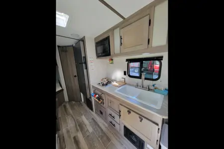 Danielle's Gulf Stream Enlighten Travel Trailer