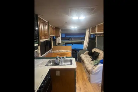Aziz's Diesel Motorhome