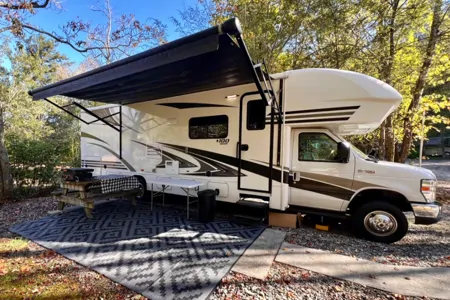 Moose, Ford Jayco Envoy Class C