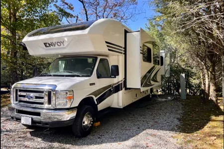 Moose, Ford Jayco Envoy Class C