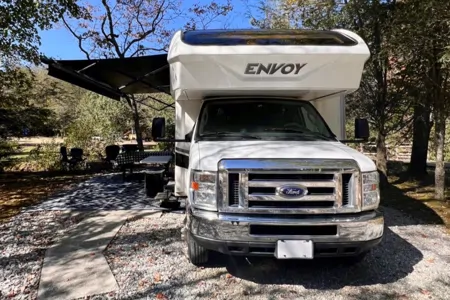 Moose, Ford Jayco Envoy Class C