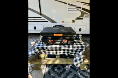 Moose, Ford Jayco Envoy Class C
