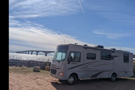 Off-grid capable RV