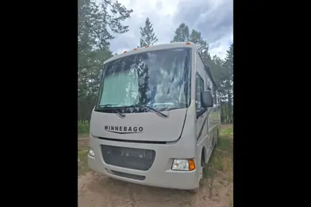 Off-grid capable RV