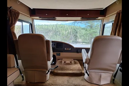 31Ft Winnebago, treat yourself.