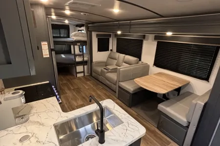 Keystone Bullet with Lounge Chairs