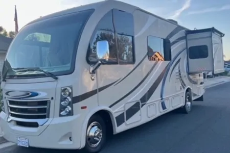 Cruise Like a Pro in Michael’s Class A Thor Vegas