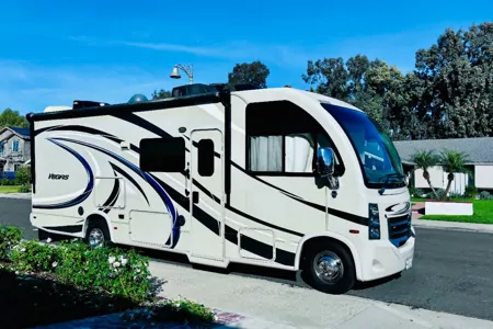 Cruise Like a Pro in Michael’s Class A Thor Vegas