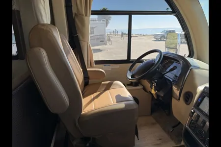 Cruise Like a Pro in Michael’s Class A Thor Vegas