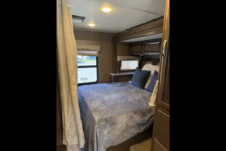 Cruise Like a Pro in Michael’s Class A Thor Vegas