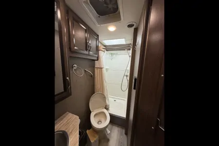 Cruise Like a Pro in Michael’s Class A Thor Vegas