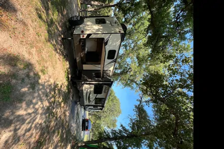 Crossroads Volante db33 Travel Trailer