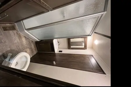 Crossroads Volante db33 Travel Trailer