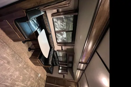 Crossroads Volante db33 Travel Trailer