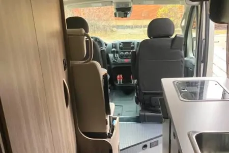 Kings Adventure pop top van