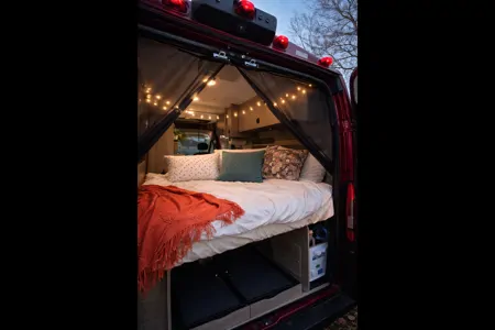 King Adventures pop top van