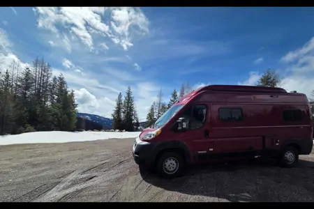 King Adventures pop top van