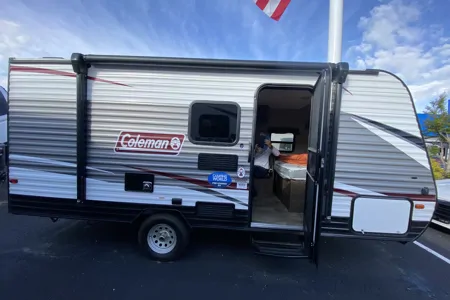 Ron’s  Coleman Lantern lt 17 B Travel Trailer