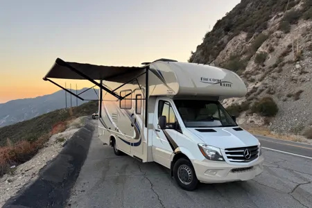 Mercedes-Benz Thor Freedom Elite Class C