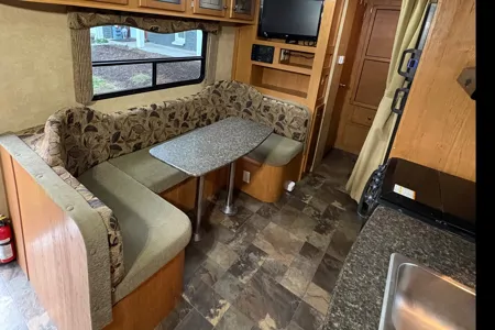 Karolina's 6 bed R-Vision Travel Trailer