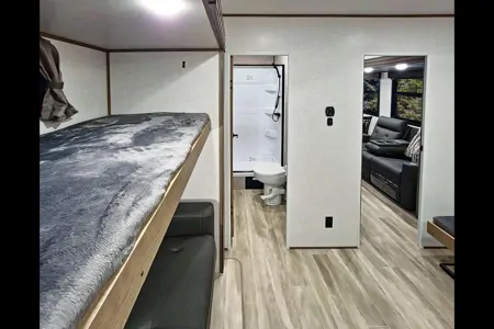 DURANGO 2 Bedrooms & 2 FULL Bath Bunkhouse w/ Outdoor Kitchen!!