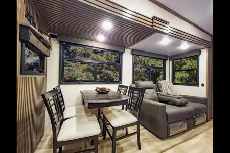 DURANGO 2 Bedrooms & 2 FULL Bath Bunkhouse w/ Outdoor Kitchen!!