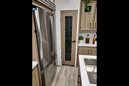 DURANGO 2 Bedrooms & 2 FULL Bath Bunkhouse w/ Outdoor Kitchen!!