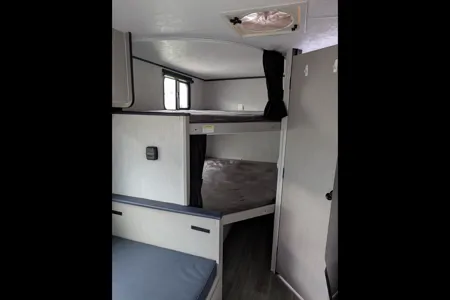 DMT Coachmen Apex Nano