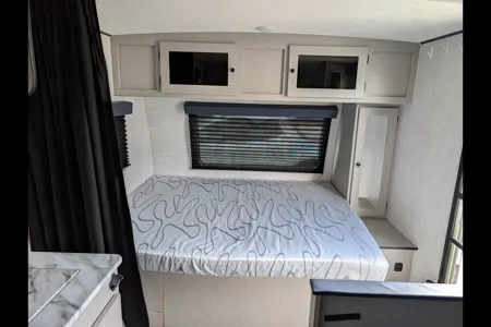 DMT Coachmen Apex Nano